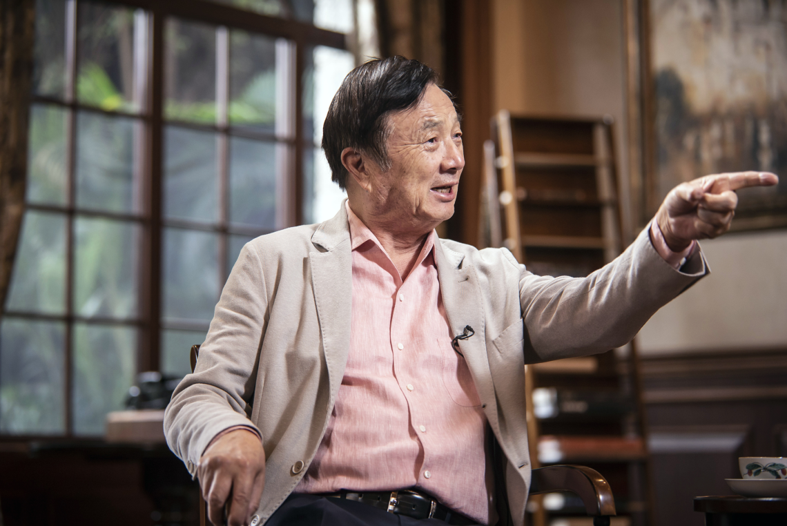 Huawei Gründer Ren Zhenfei in einem Interview