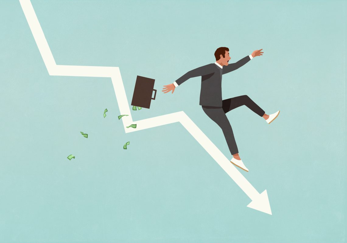 Illustration eines Geschäftsmannes mit Geldkoffer, der in Panik einen Abwärtspfeil hinunterrutscht