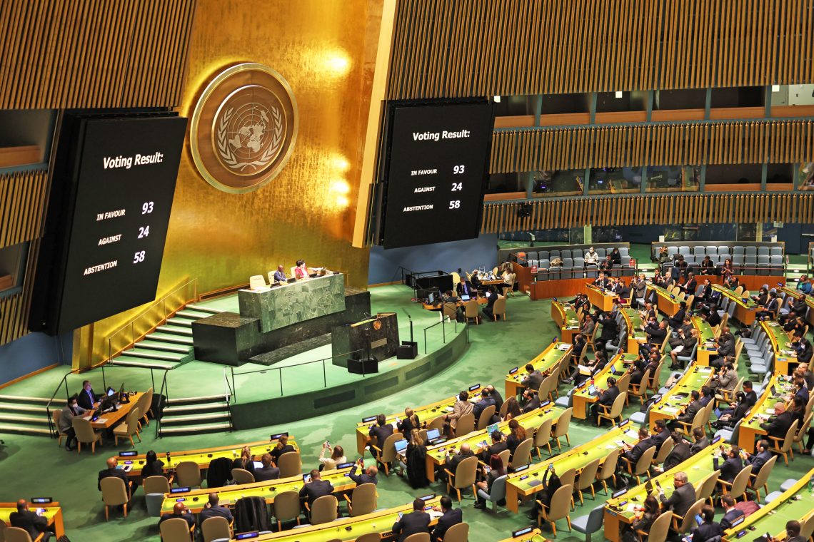 Ergebnis der Abstimmung der Mitglieder der UN-Generalversammlung über den Ausschluss Russlands aus dem UN-Menschenrechtsrat, 7. April 2022