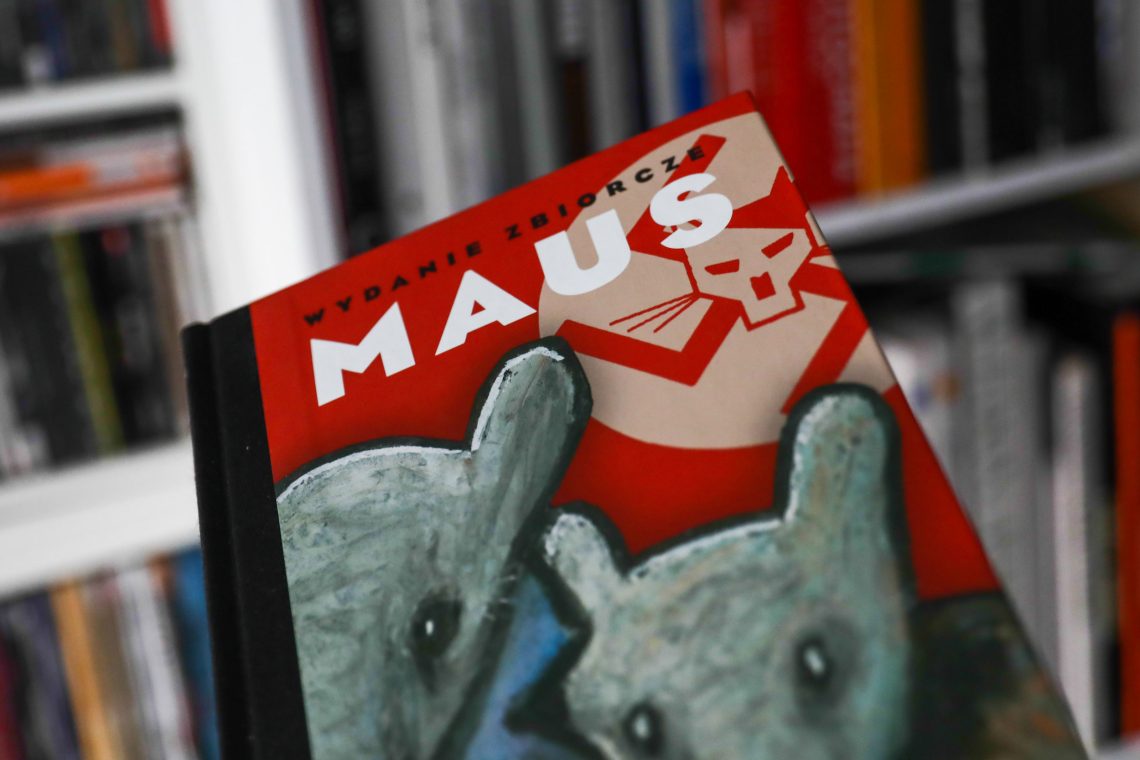 Foto eines Buchcovers auf dem zwei Mäuse und der Titel „Maus“ zu sehen sind. Das Buch wird als Beispiel für Cancel Culture genannt.