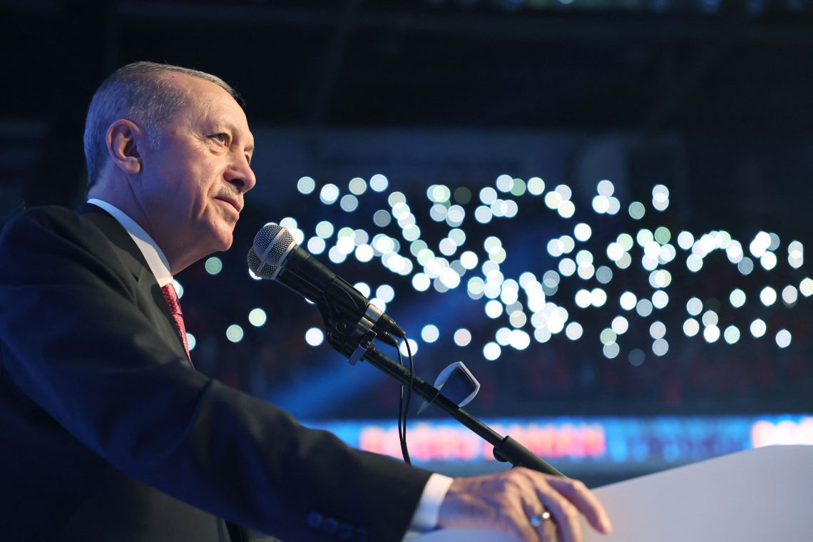 Erdogan beim Wahlkampf-Auftakt seiner Partei Mitte April 2023 in Ankara