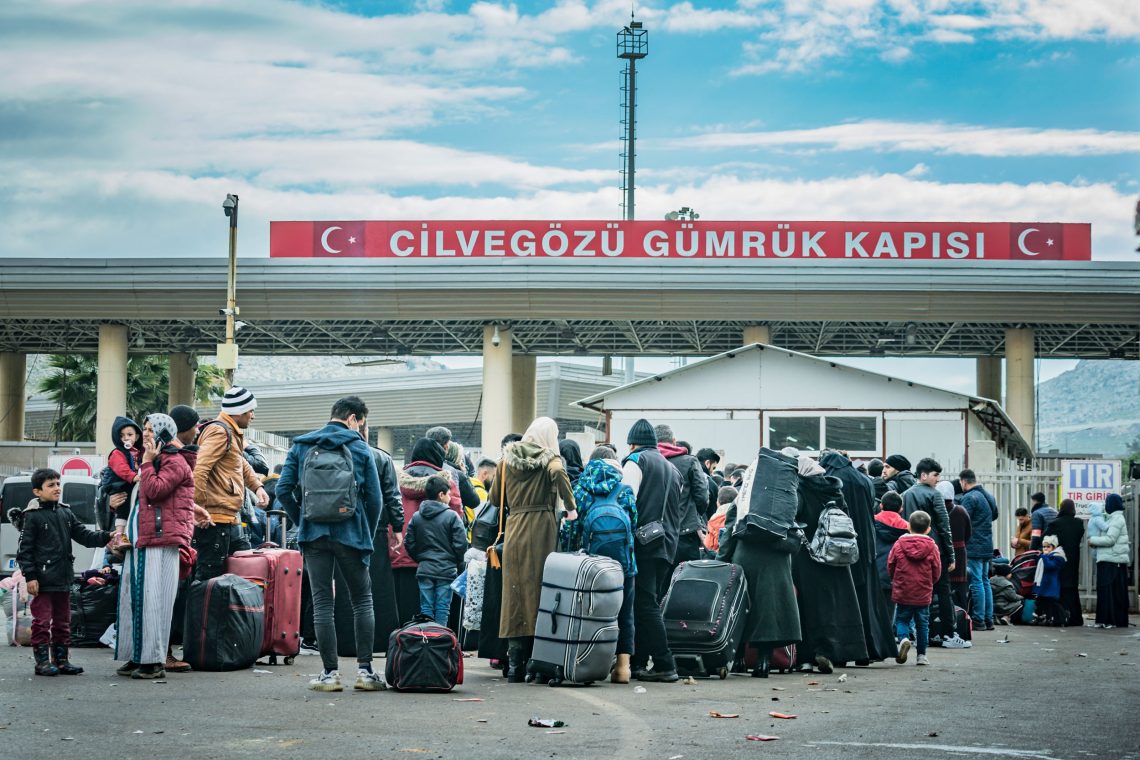 Syrische Geflüchtete an der türkisch-syrischen Grenze