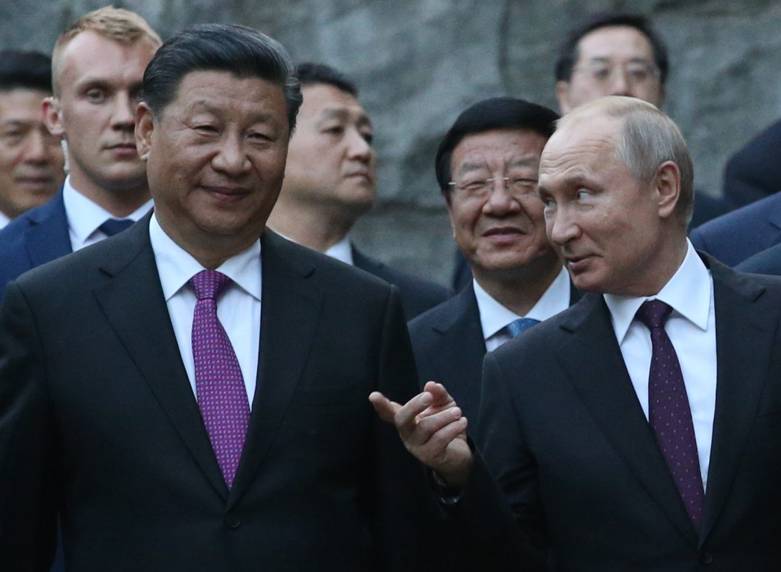 Ausflug mit Freunden: Xi Jinping mit Wladimir Putin besuchen den Moskauer Zoo im Juni 2019.