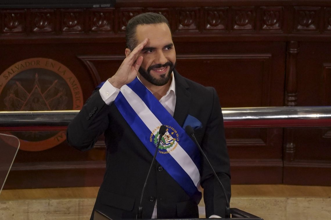 El Salvador im Juni 2022: Nayib Bukele, El Salvadors Präsident, hält eine Rede zur Lage der Nation im Nationalpalast in San Salvador.