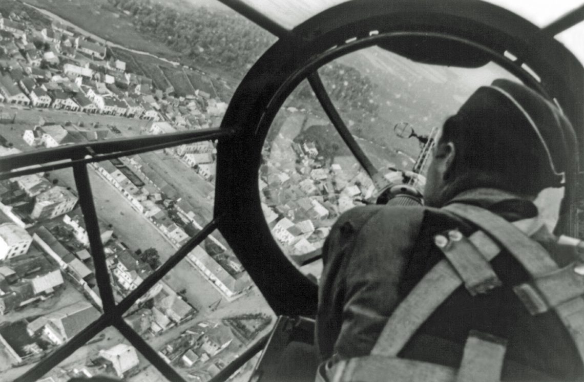 Die deutsche Luftwaffe im Oktober 1939 in Polen. Das Bild ist Teil eines Beitrags über den Hitler-Stalin-Pakt und seine Folgen.